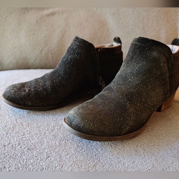 Toms Shoes - Toms Black Bootie Size 6